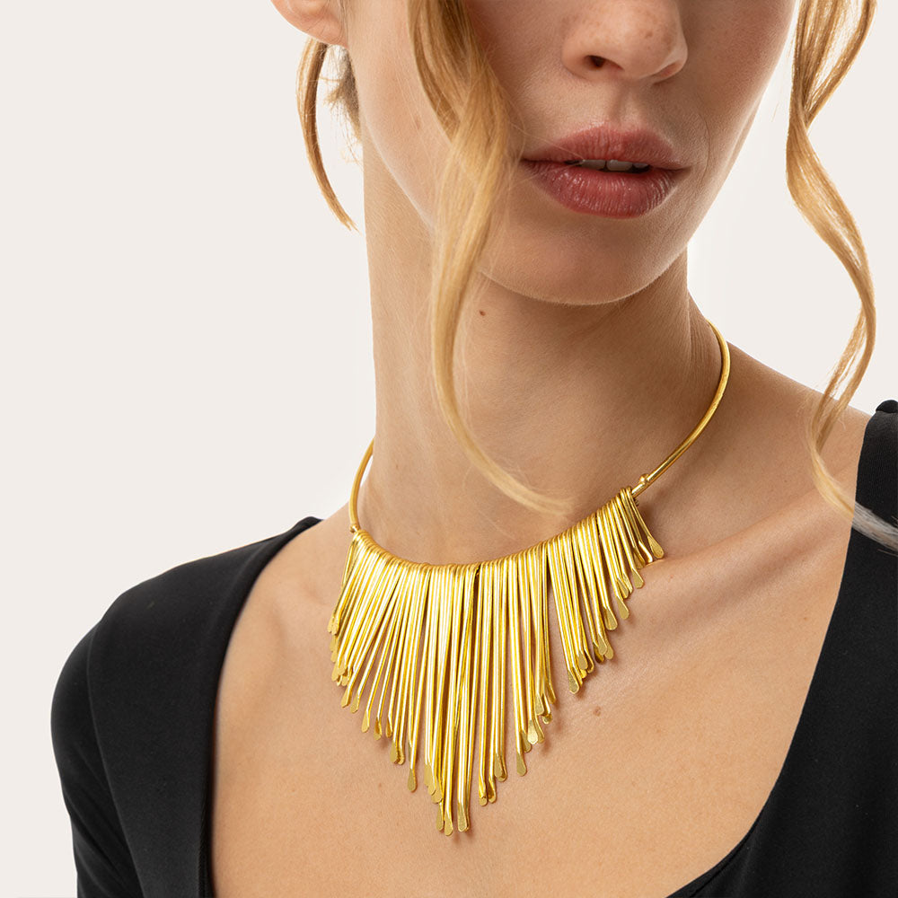 Pointed Choker