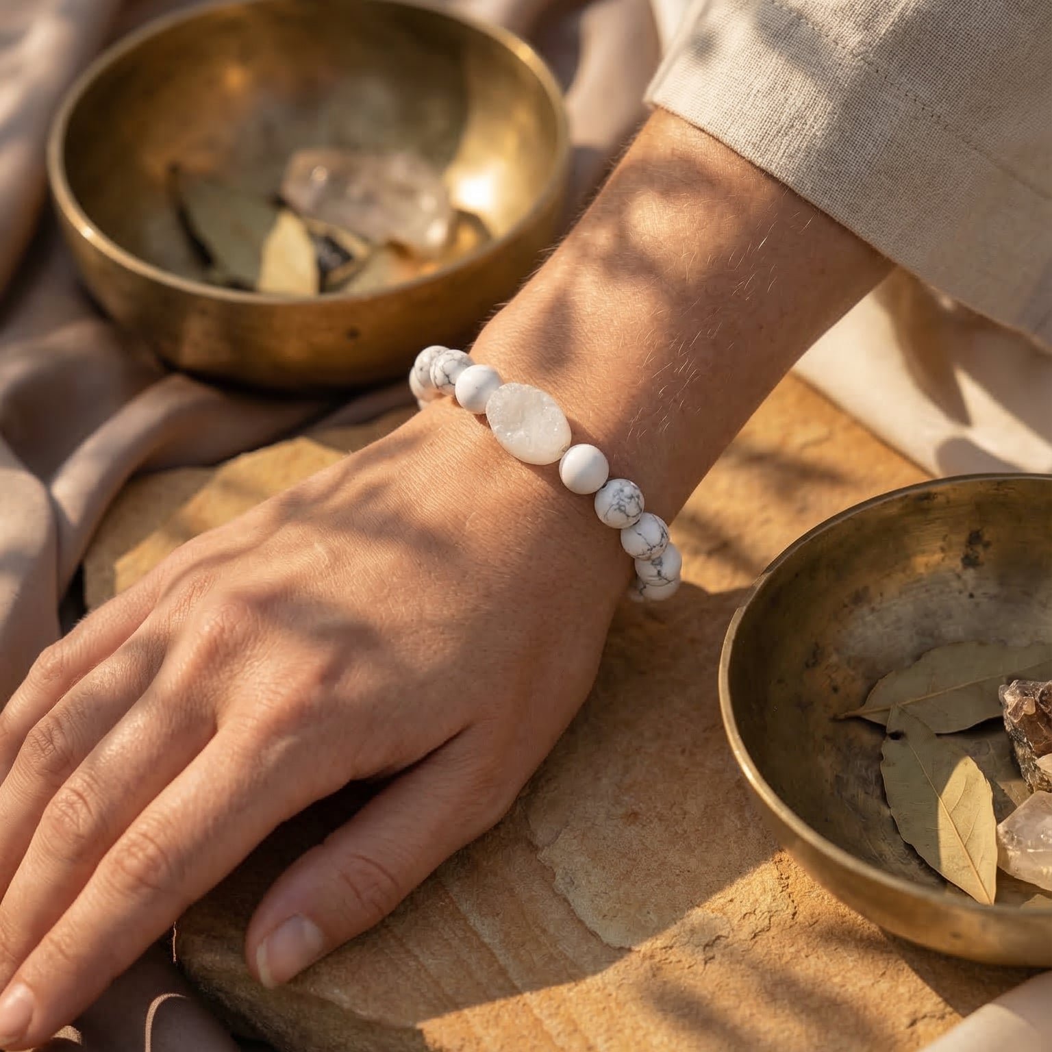 White Howlite & Druzy Agate Bracelet - The Ethereal Light